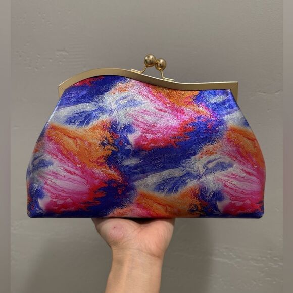 Iridescent Genuine Leather Handmade Kisslock Wave Shaped Clutch/Crossbody - Picture 5 of 14